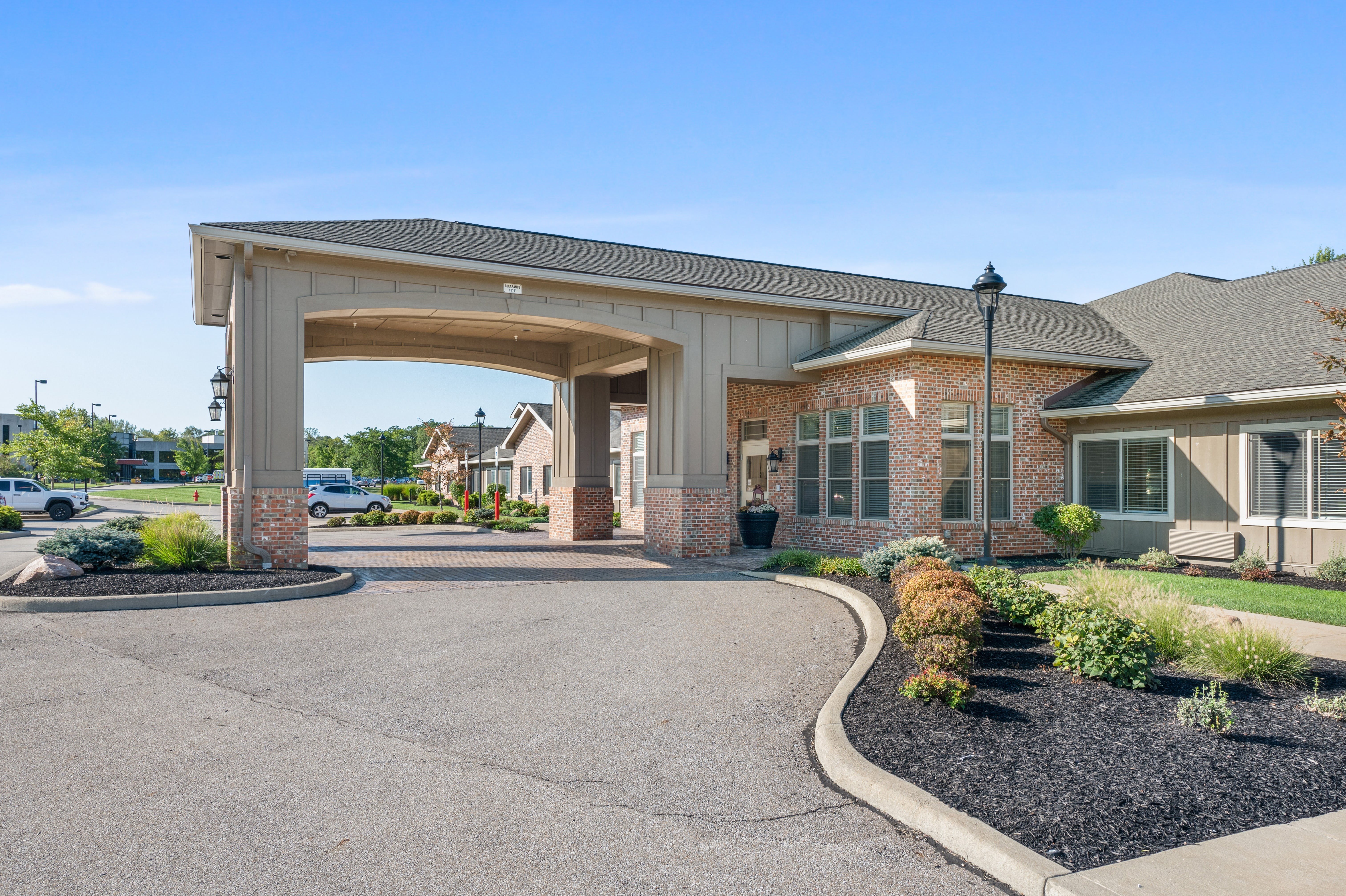 Cardinal Court Transitional Assisted Living and Memory Care outdoor common area