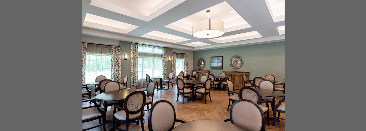 Pinnacle Senior Living dining room