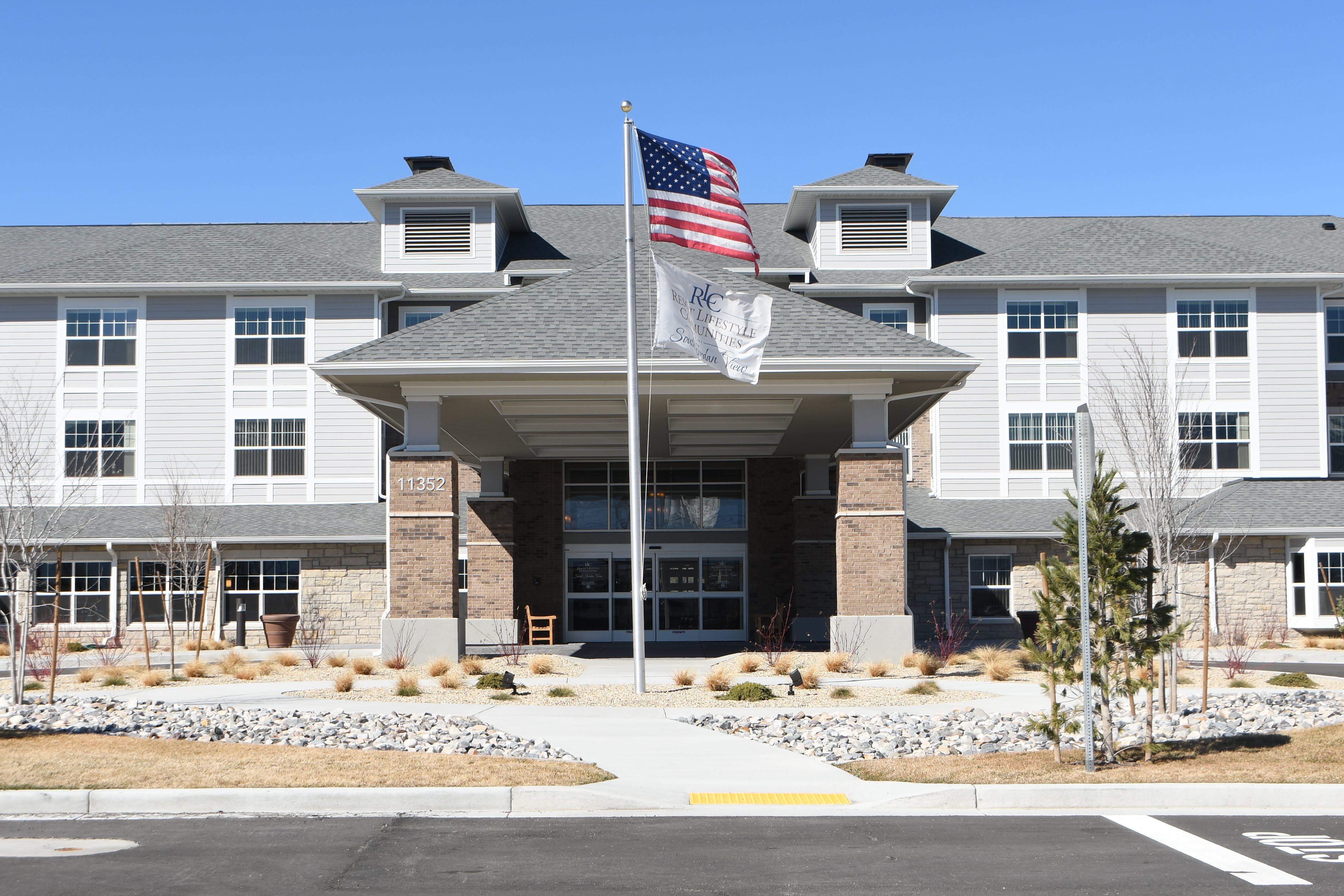 South Jordan View Retirement Community outdoor common area