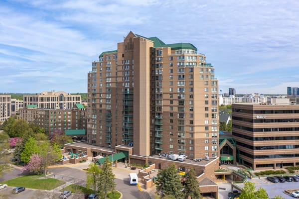 Brookdale Edina community exterior