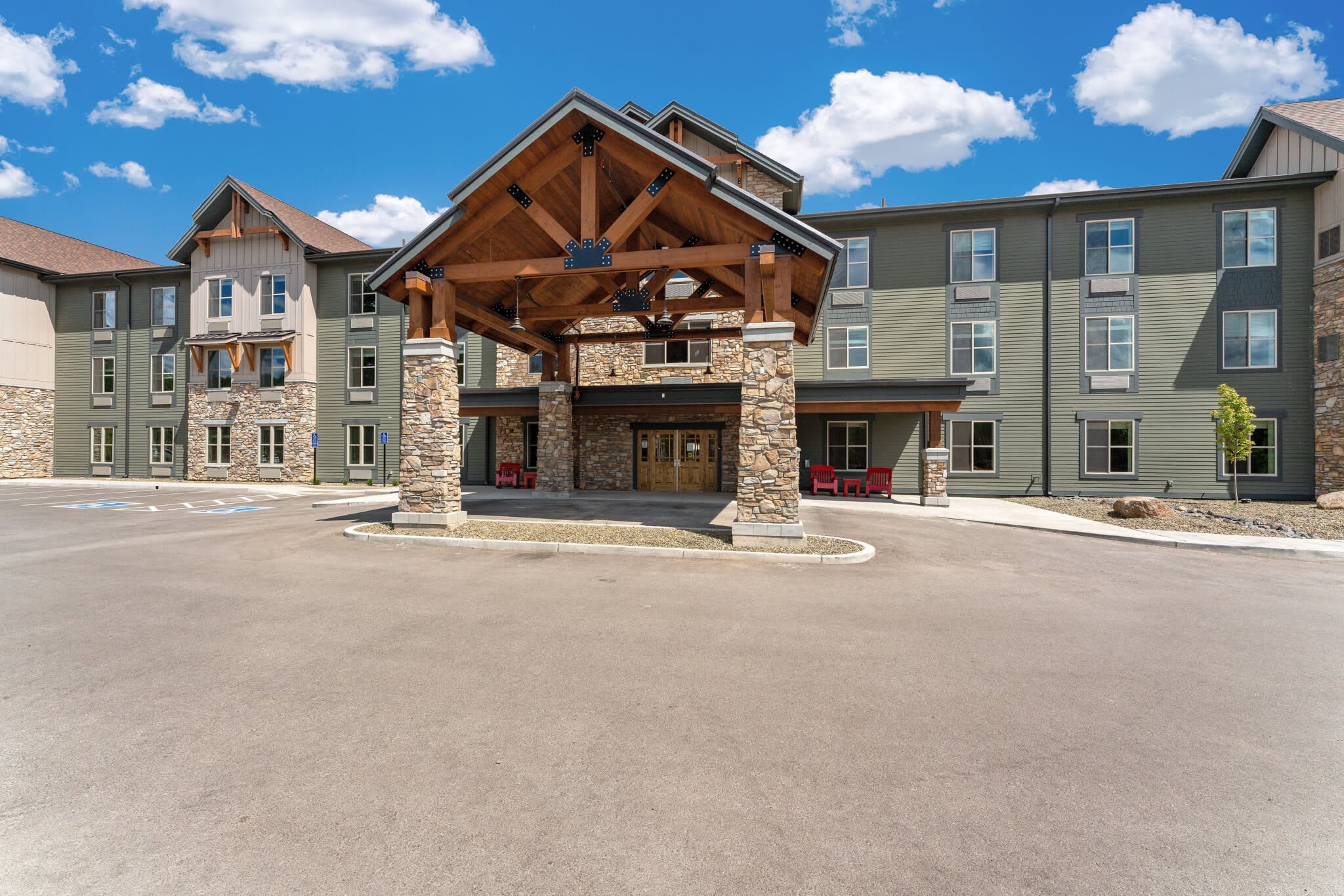 The Bluffs of Flagstaff community exterior