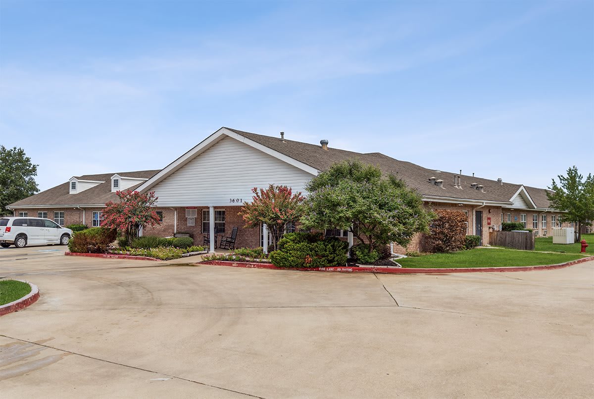 Bluebonnet Court community exterior