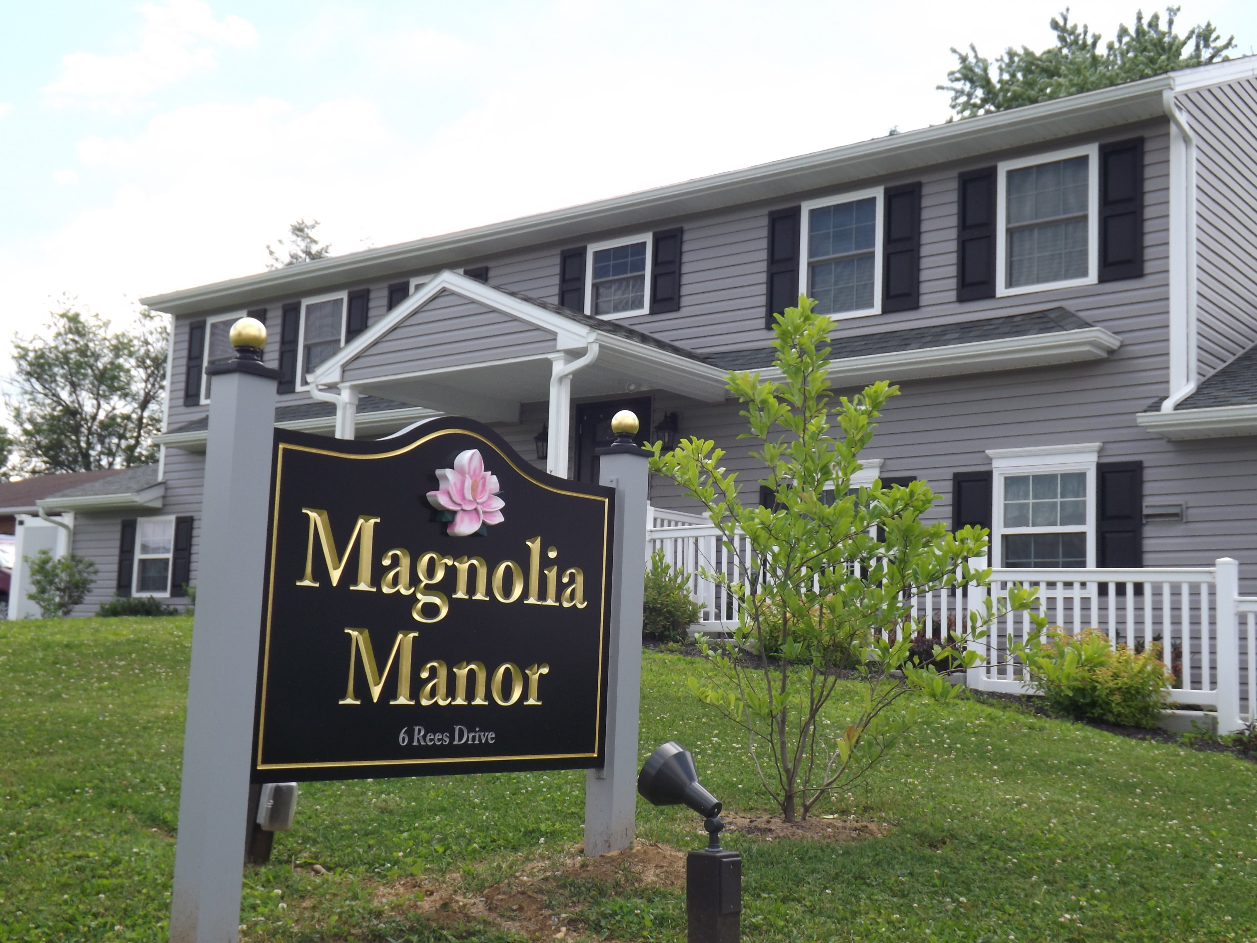 Photo of Magnolia Manor