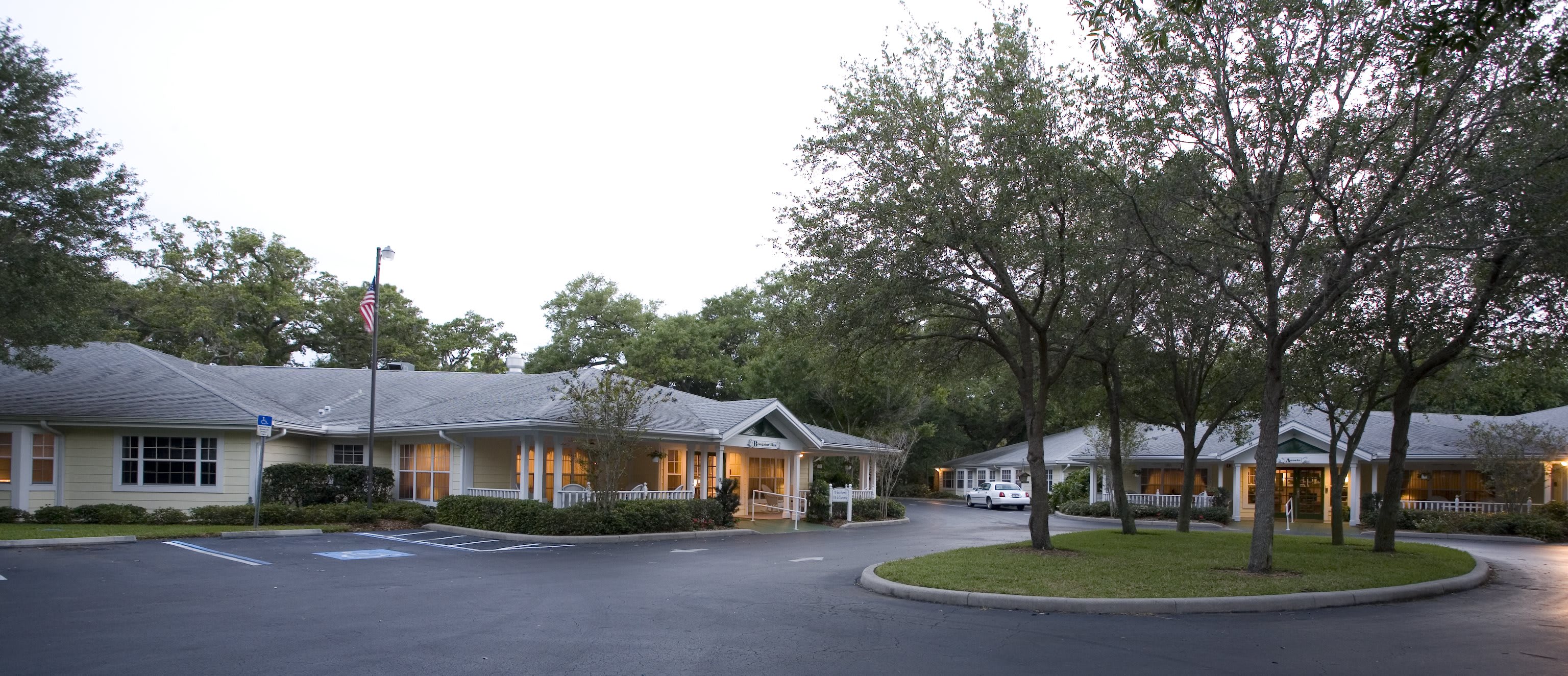 Discovery Commons at Bradenton community exterior