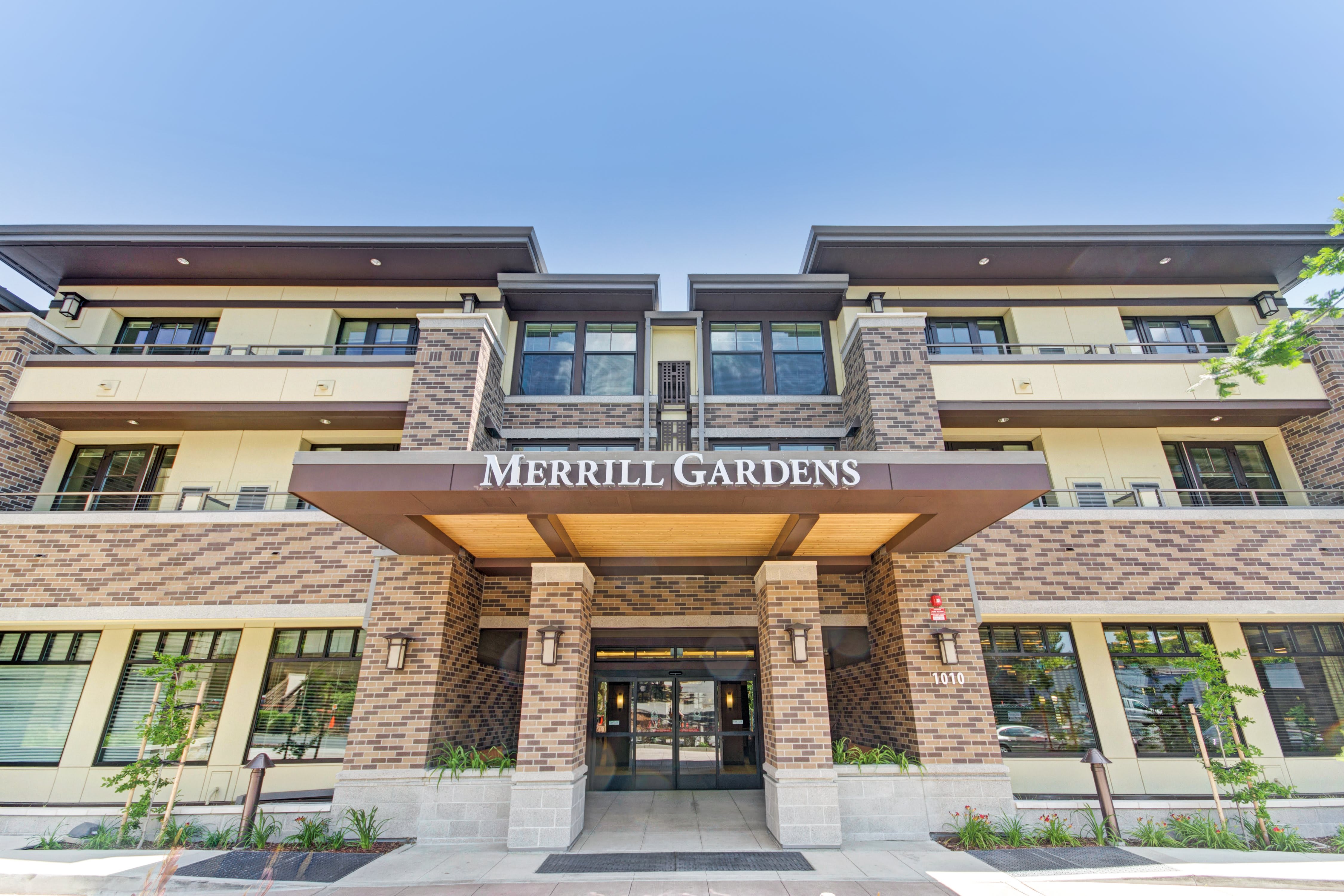 Merrill Gardens at Lafayette community entrance