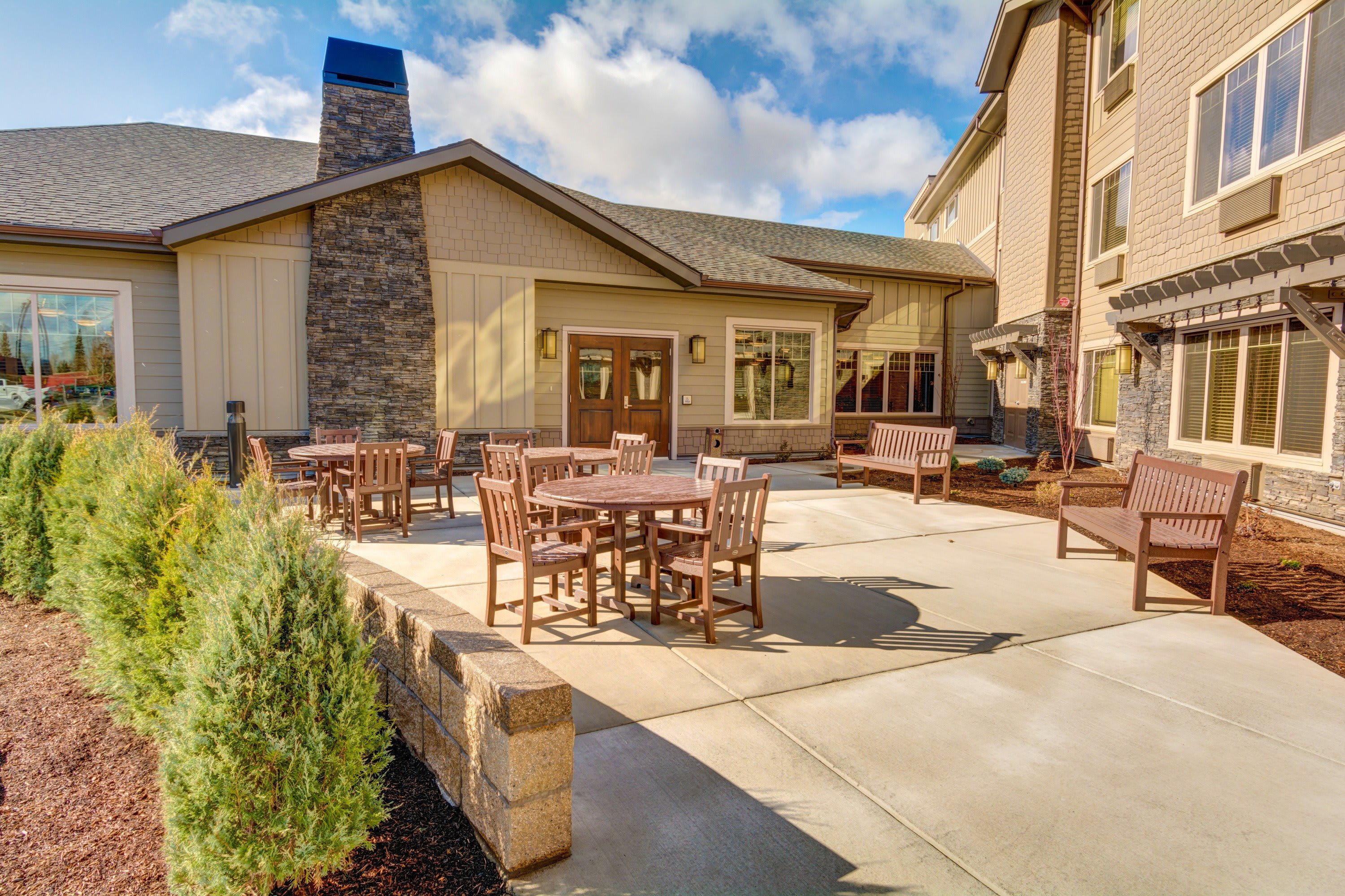 Mt. Bachelor Assisted Living and Memory Care patio
