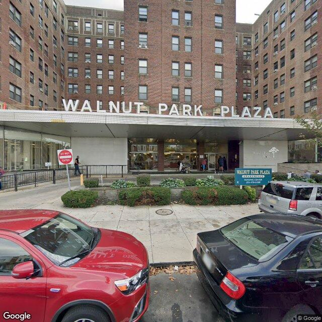 Walnut Park Plaza Apartments 