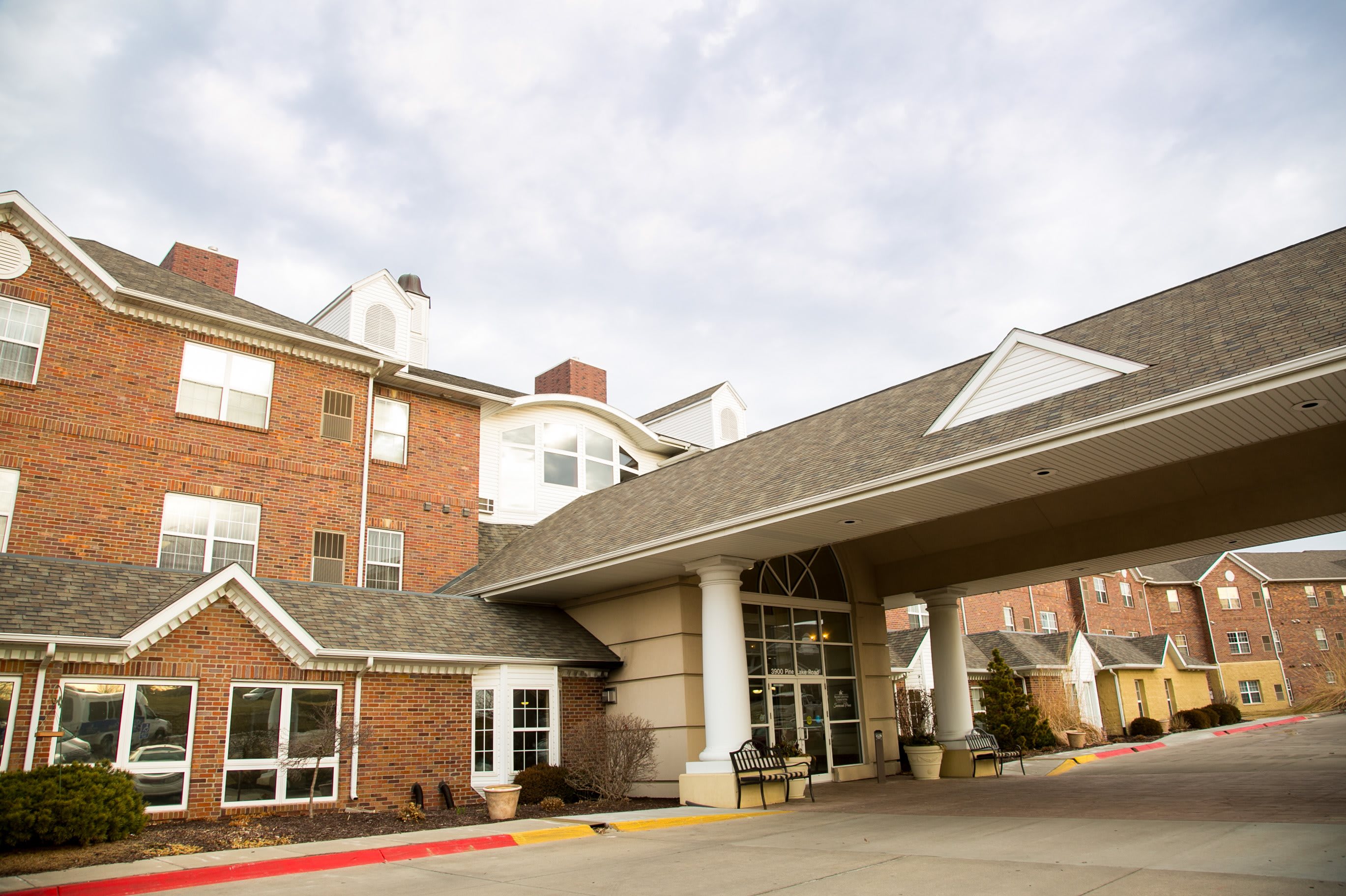 Savannah Pines Retirement Community outdoor common area