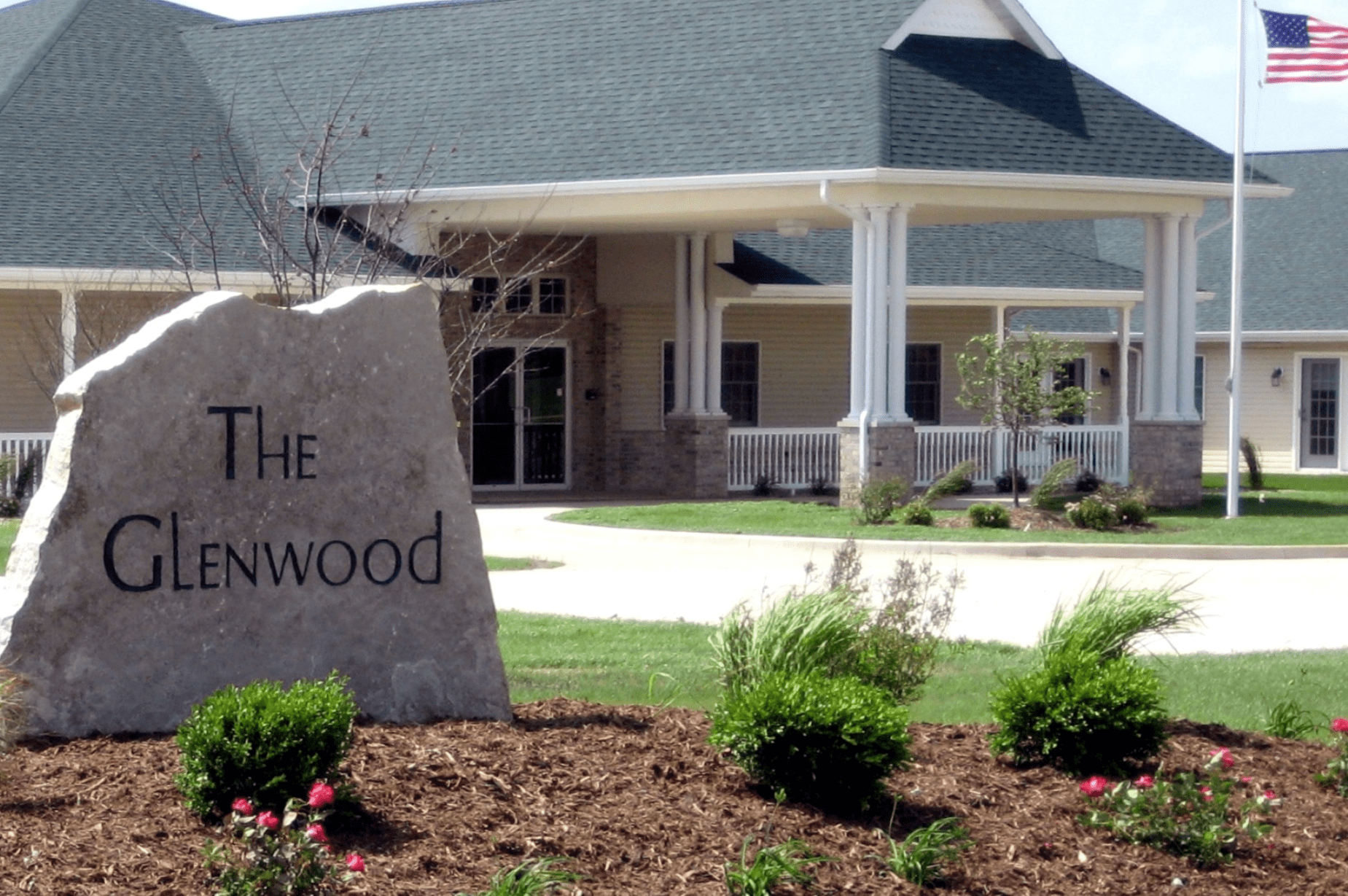 The Glenwood Assisted Living of Mahomet community exterior