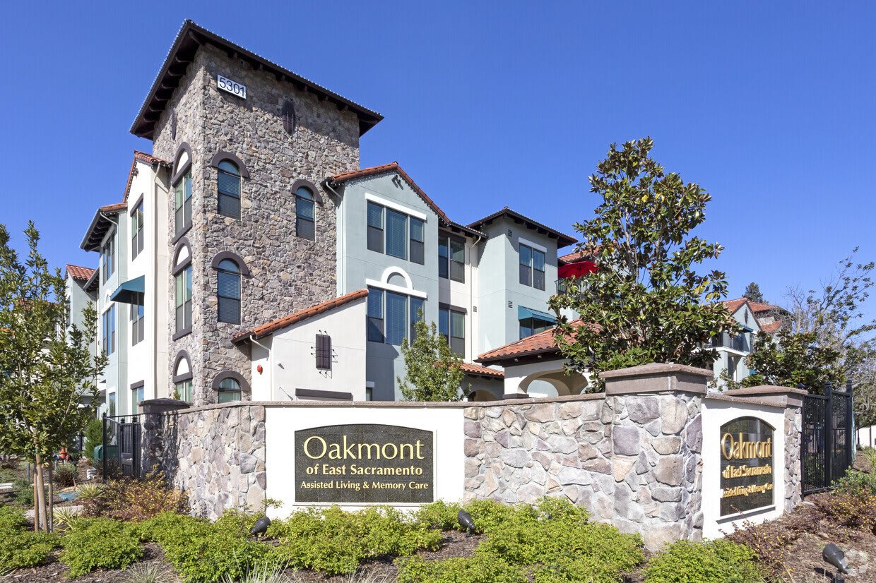Oakmont of East Sacramento community exterior
