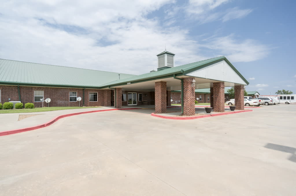 Homestead of Weatherford outdoor common area