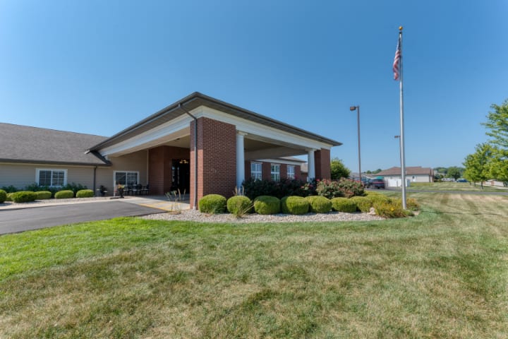 Cedarhurst of Springfield IL community exterior