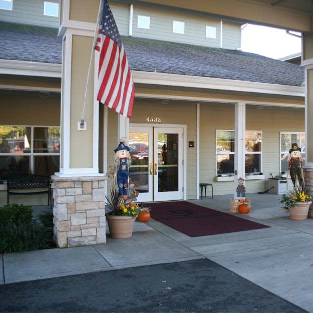 Woodland Retirement and Assisted Living Community outdoor common area