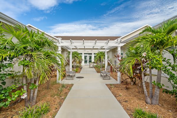 Morningside House of Sarasota courtyard