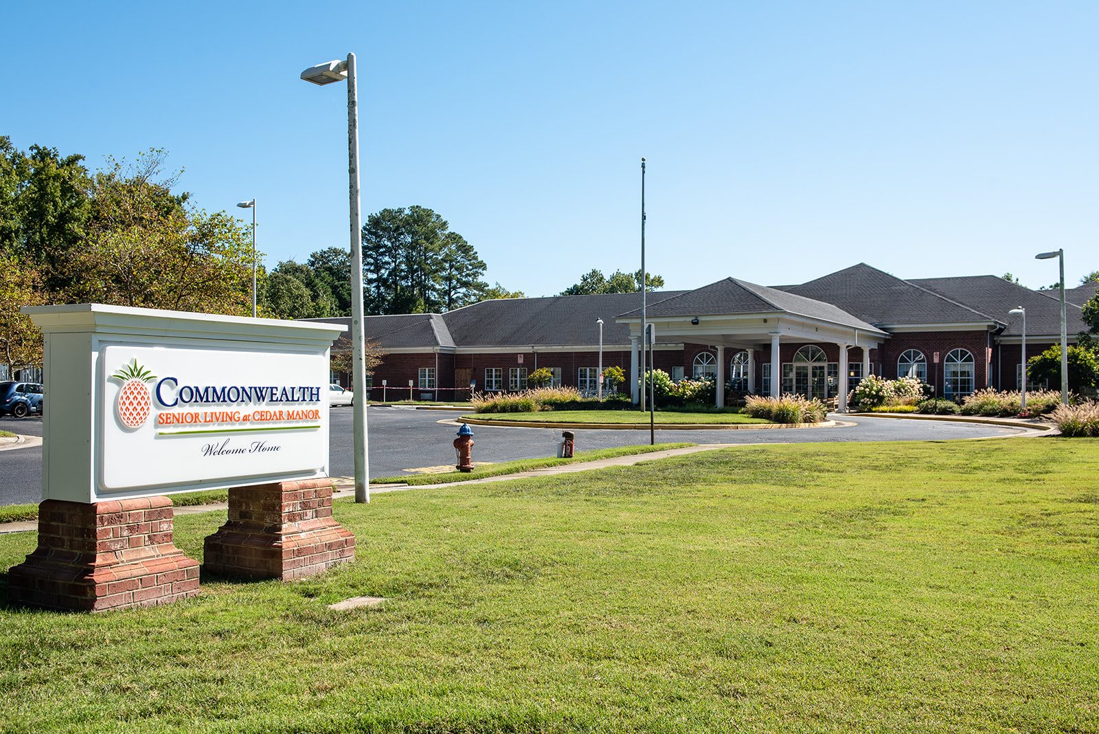 Commonwealth Senior Living at Cedar Manor community exterior