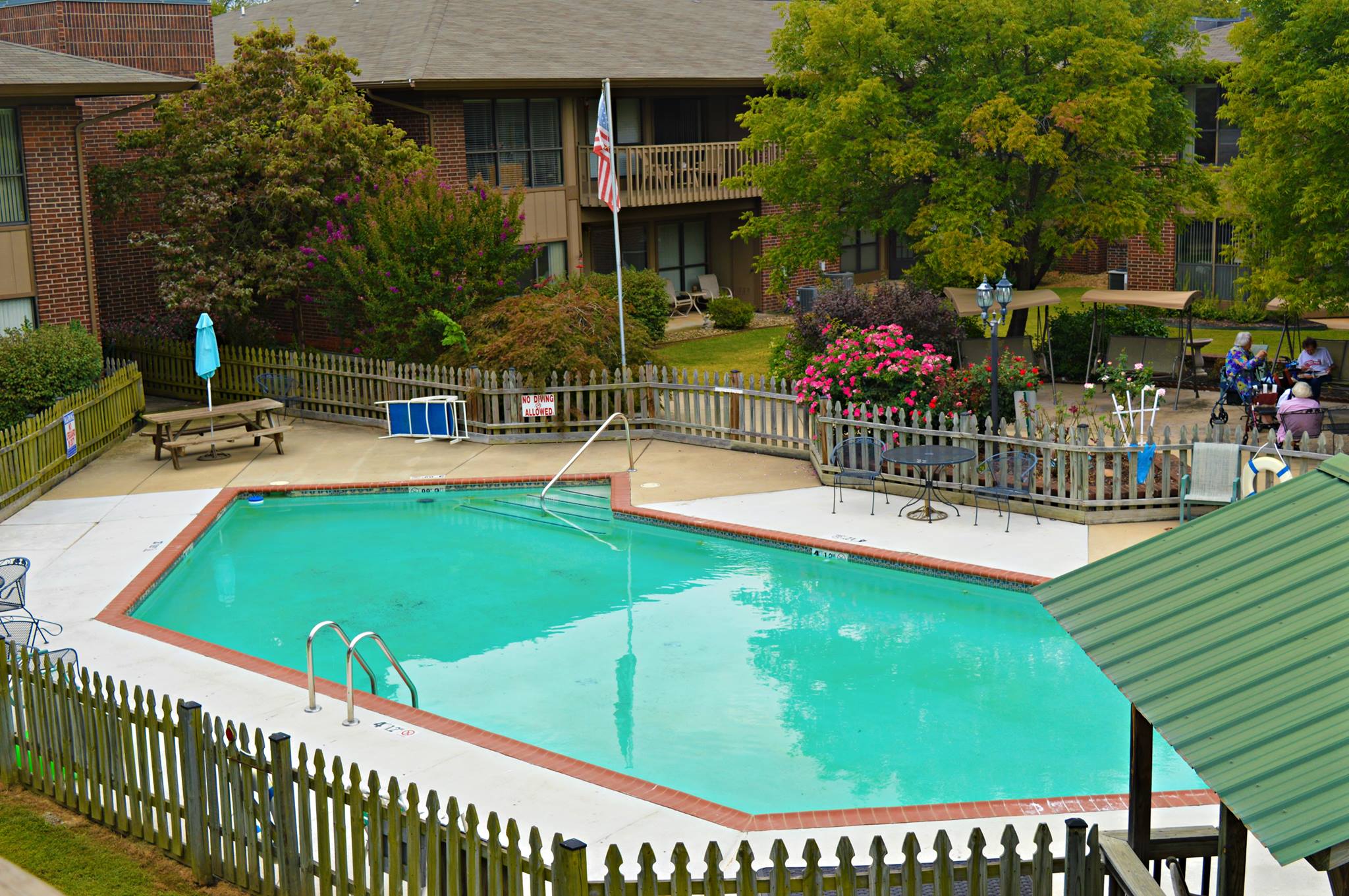 Innisfree Senior Living swimming pool