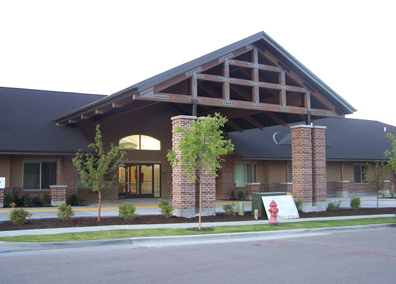 The Lodge at Riverton community exterior