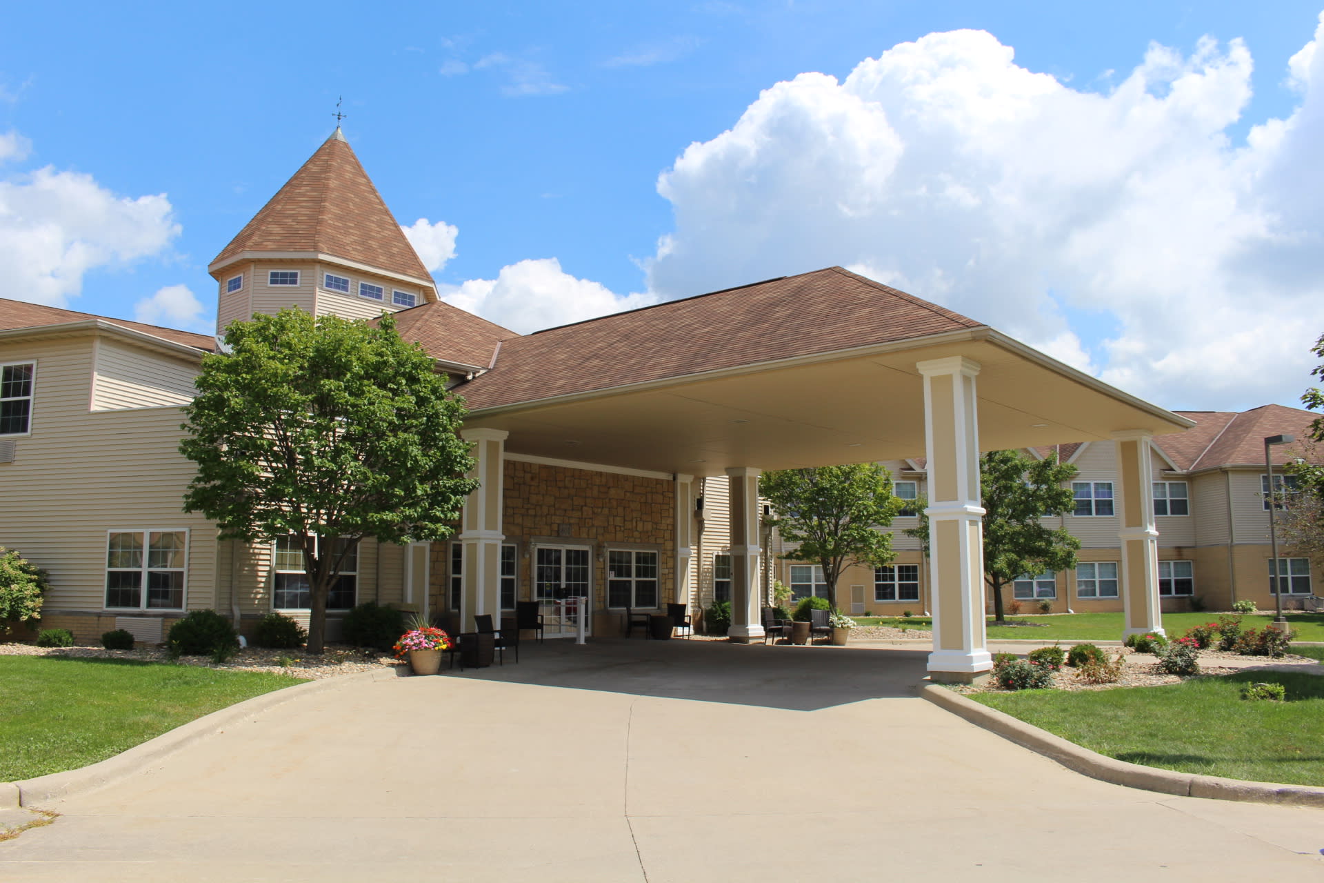 Evergreen Place Assisted Living community exterior