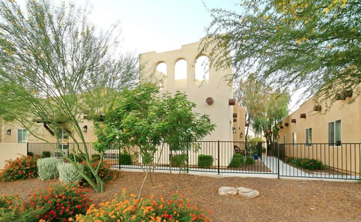 Visions Senior Living at Apache Junction community exterior