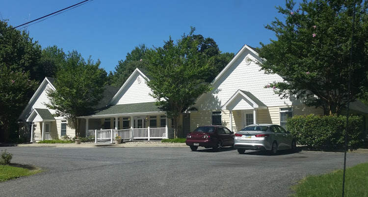 The Peartree House Assisted Living at Shadow Oak - Pasadena, MD community exterior