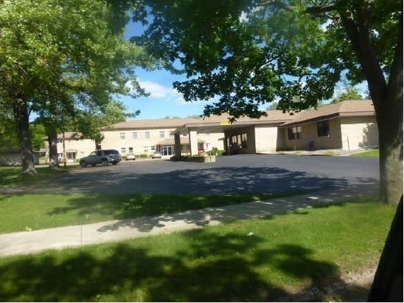 Artisan Senior Living Wausau community exterior