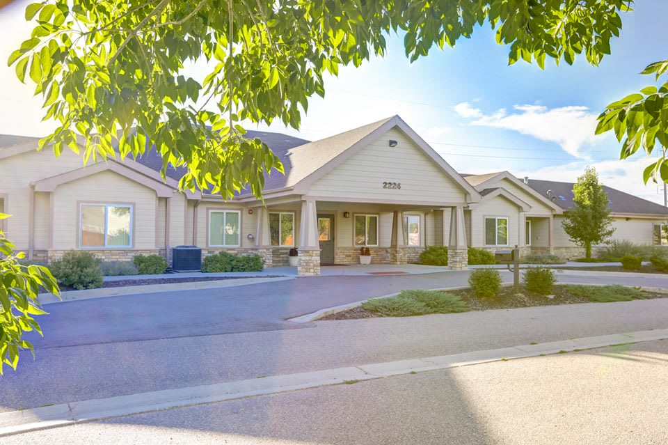 Aspen House II community exterior