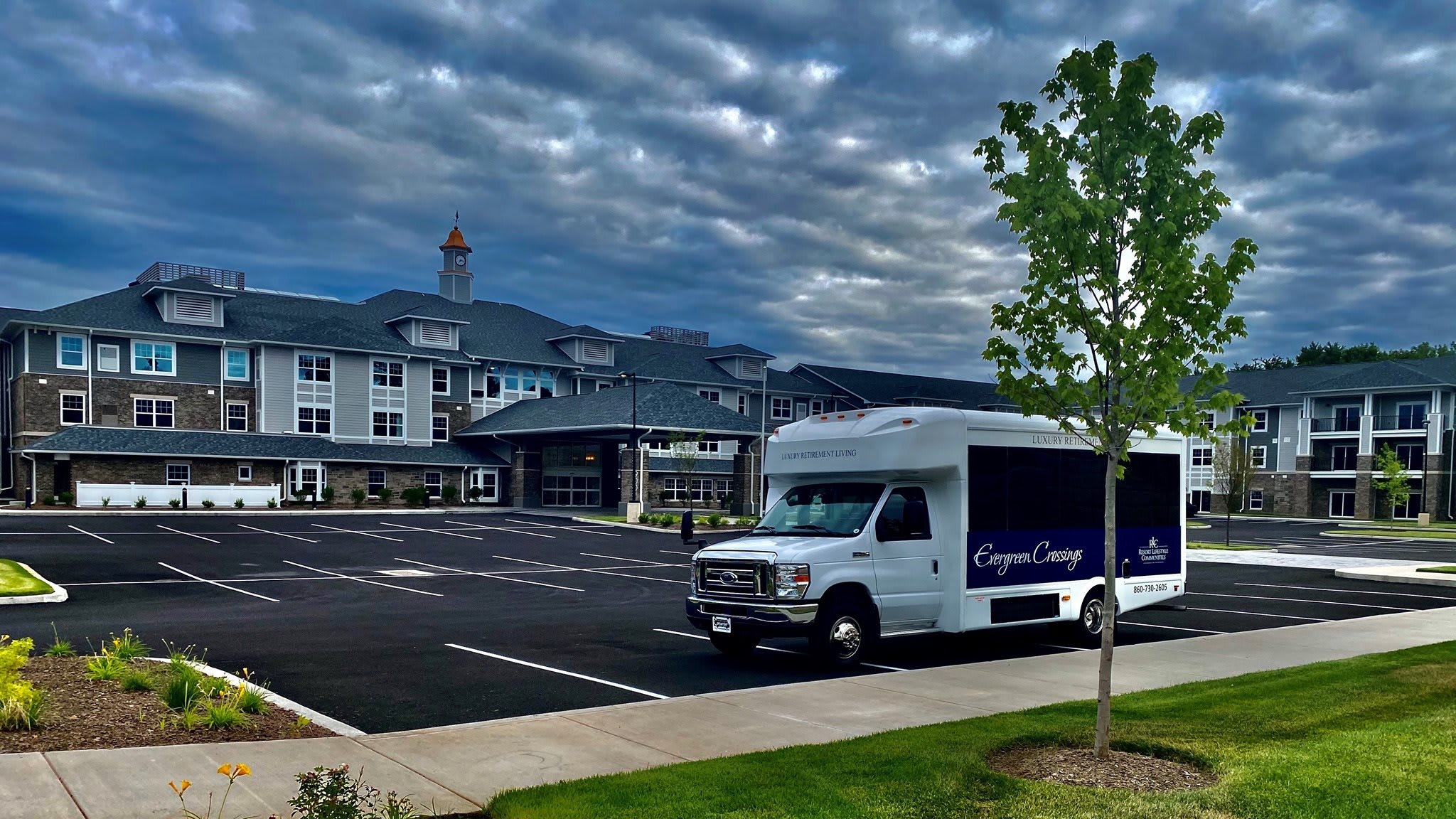 Evergreen Crossings Retirement Community outdoor common area