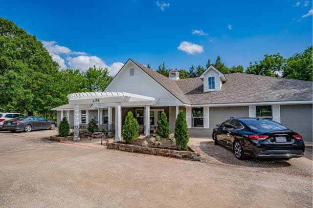 Silver Leaf Assisted Living - Denison community exterior