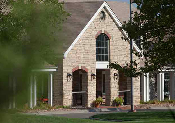 Ascension Living Via Christi Village - Broadmoor outdoor common area