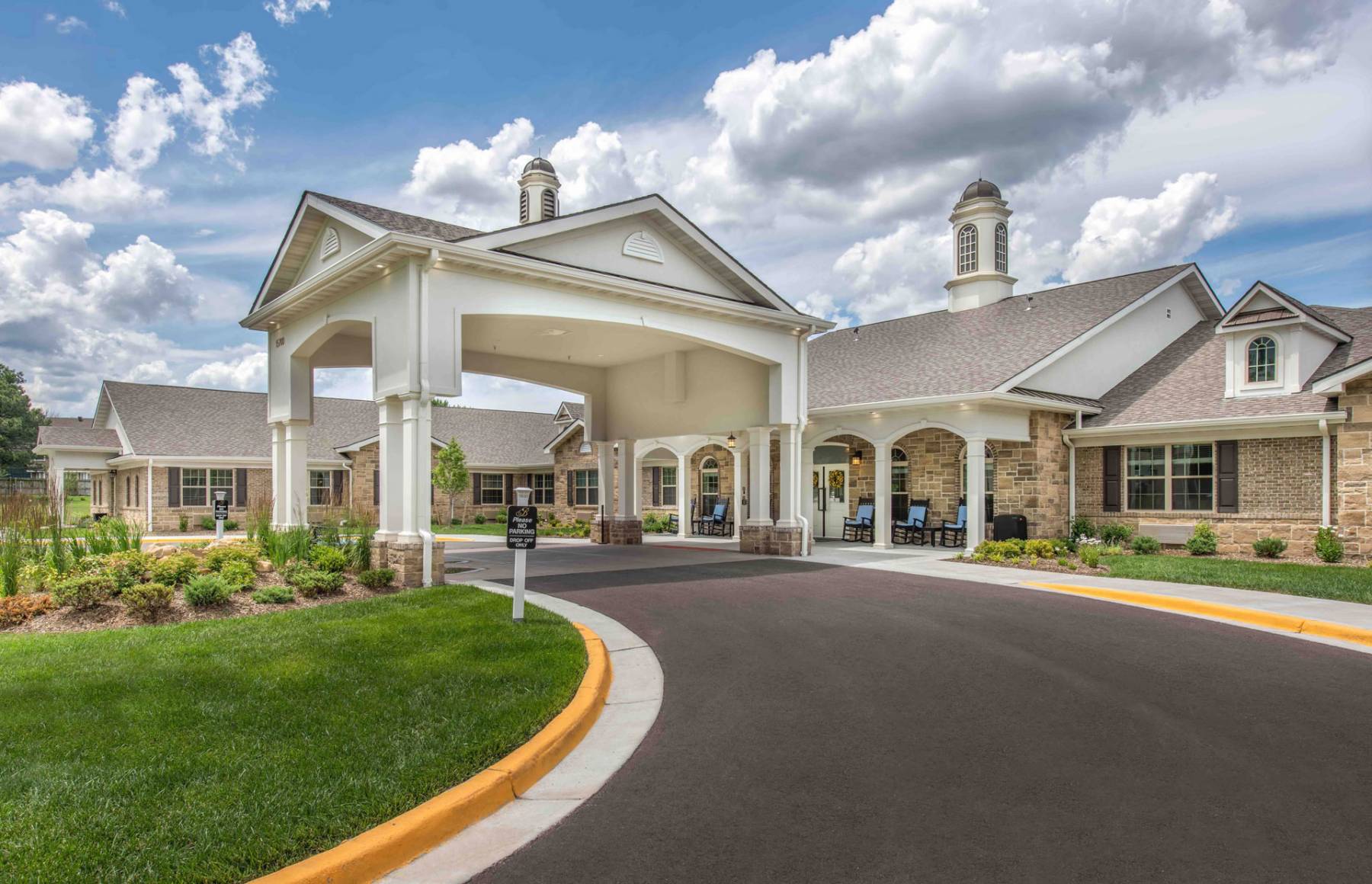 Benton House of Olathe community exterior