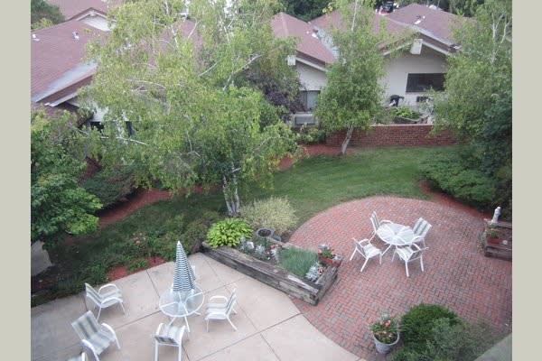 Pepperwood Senior Living and Memory Care at Madison patio