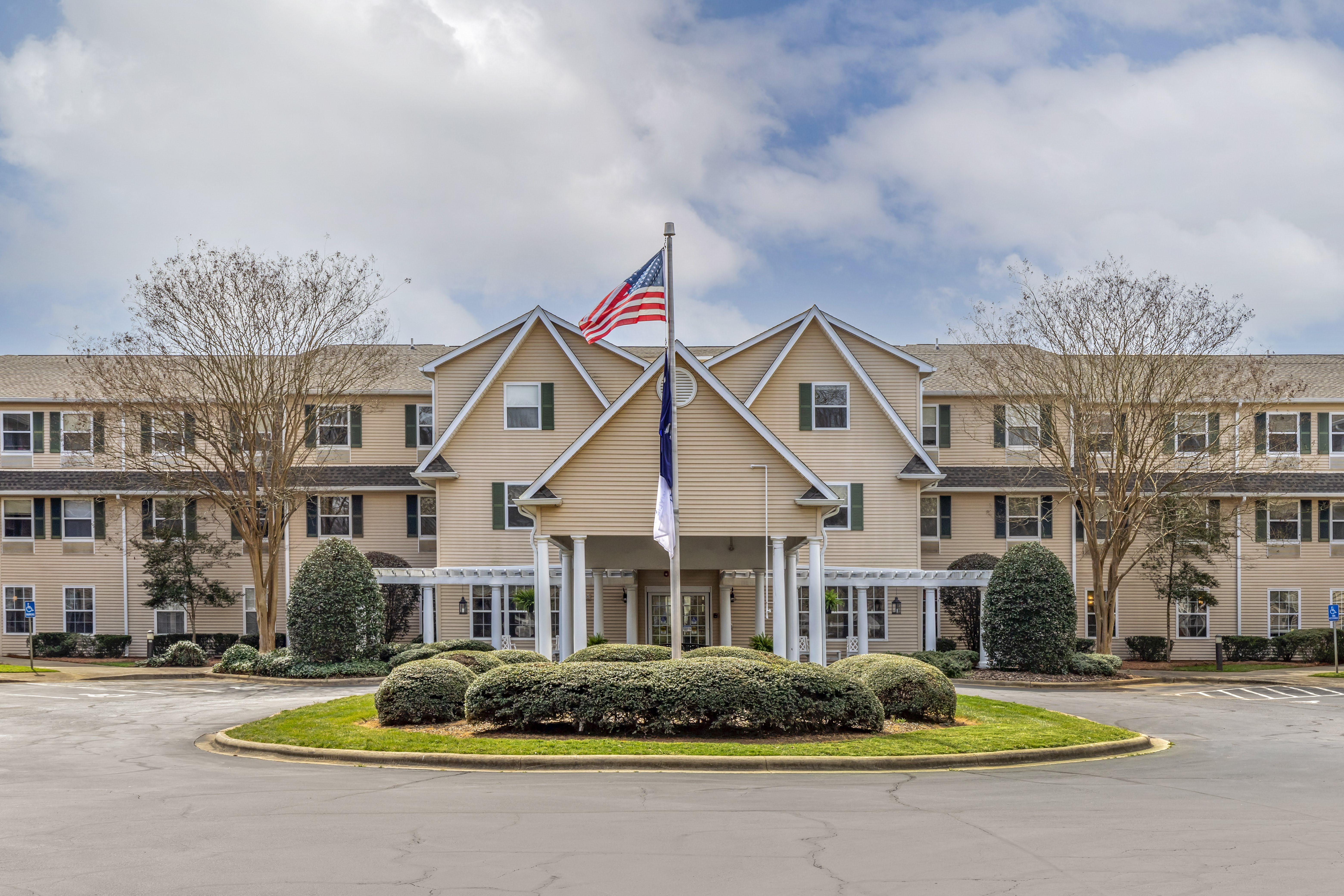 HMP Senior Solutions Lake Wylie, LLC community exterior