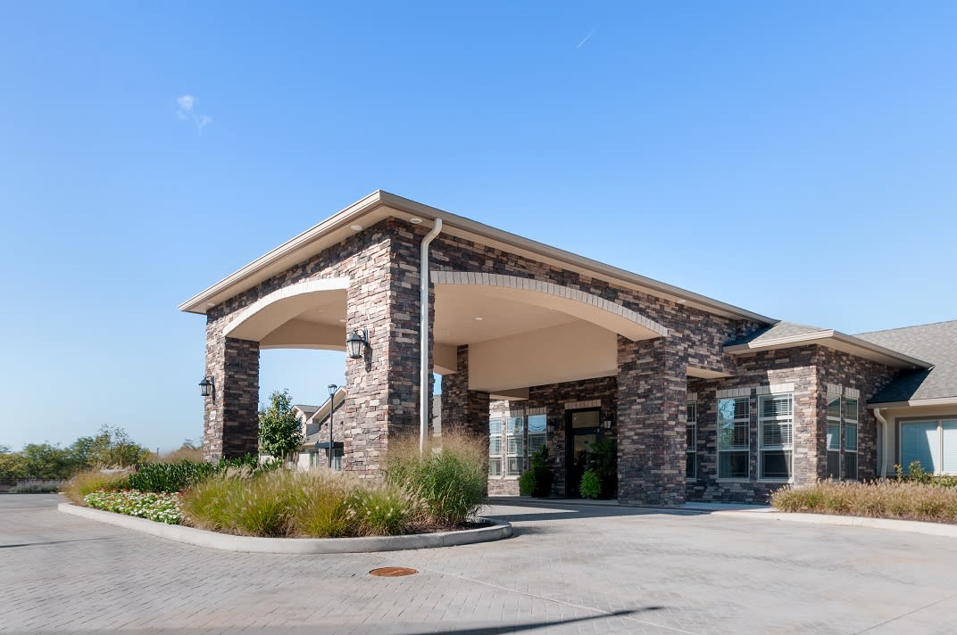 Woodland Creek Transitional Assisted Living and Memory Care Community community entrance