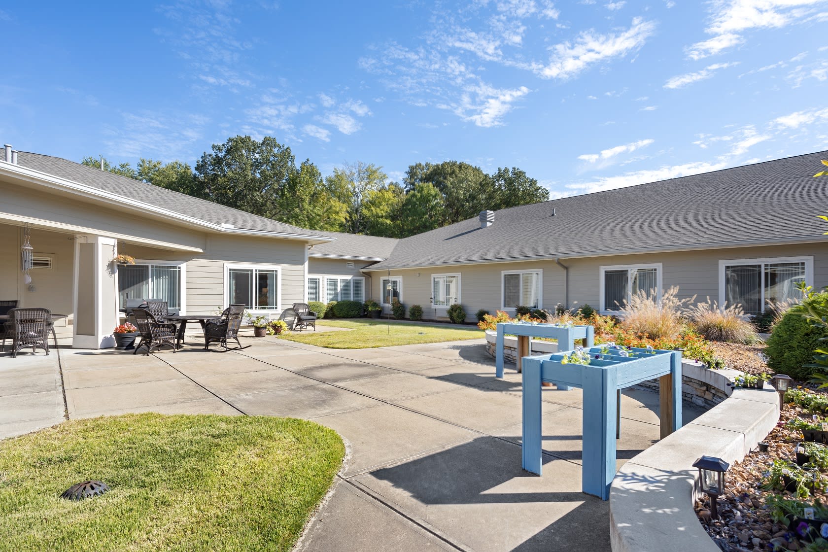 Quail Ridge Transitional Assisted Living and Memory Care patio