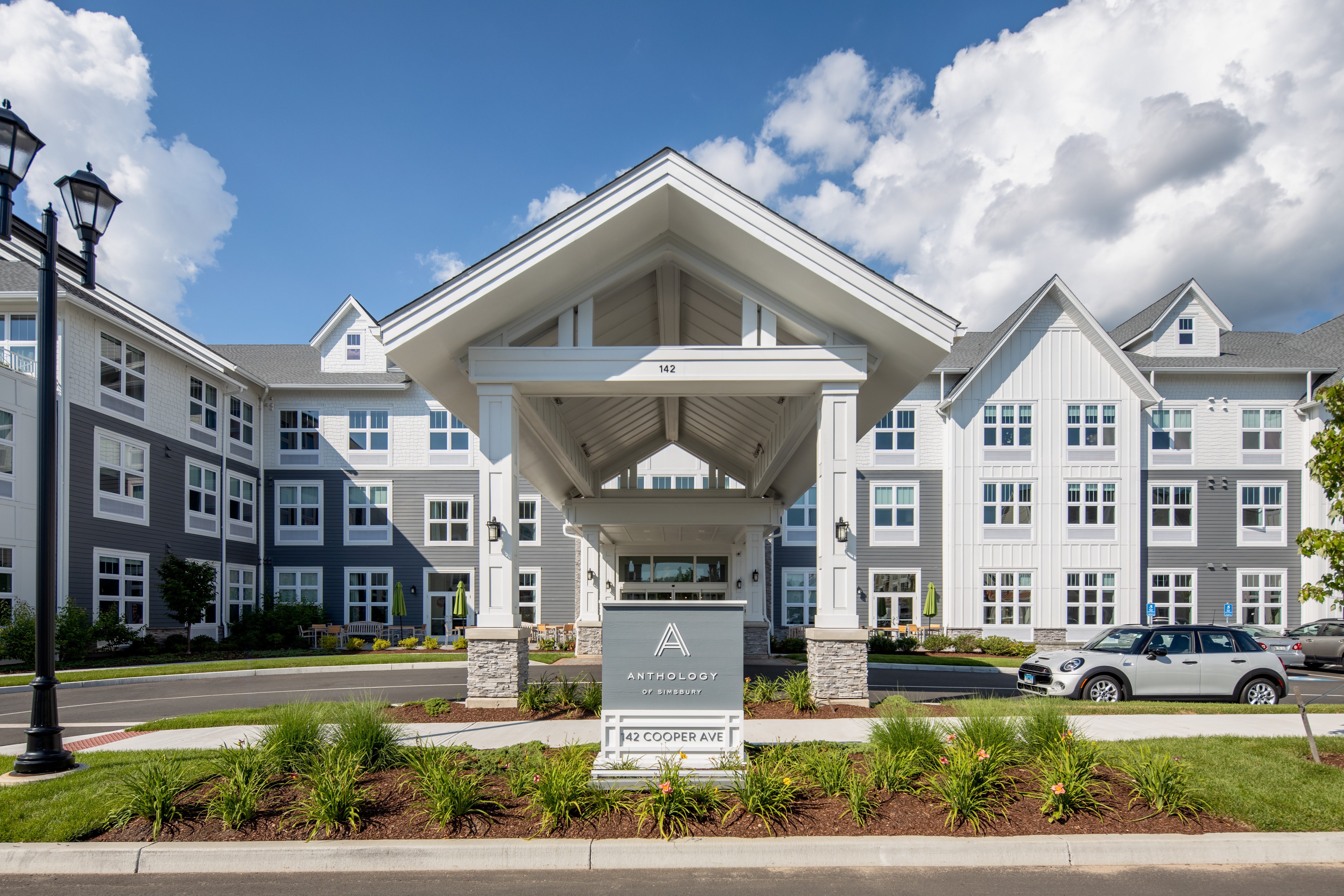 Skybrook at Simsbury community exterior