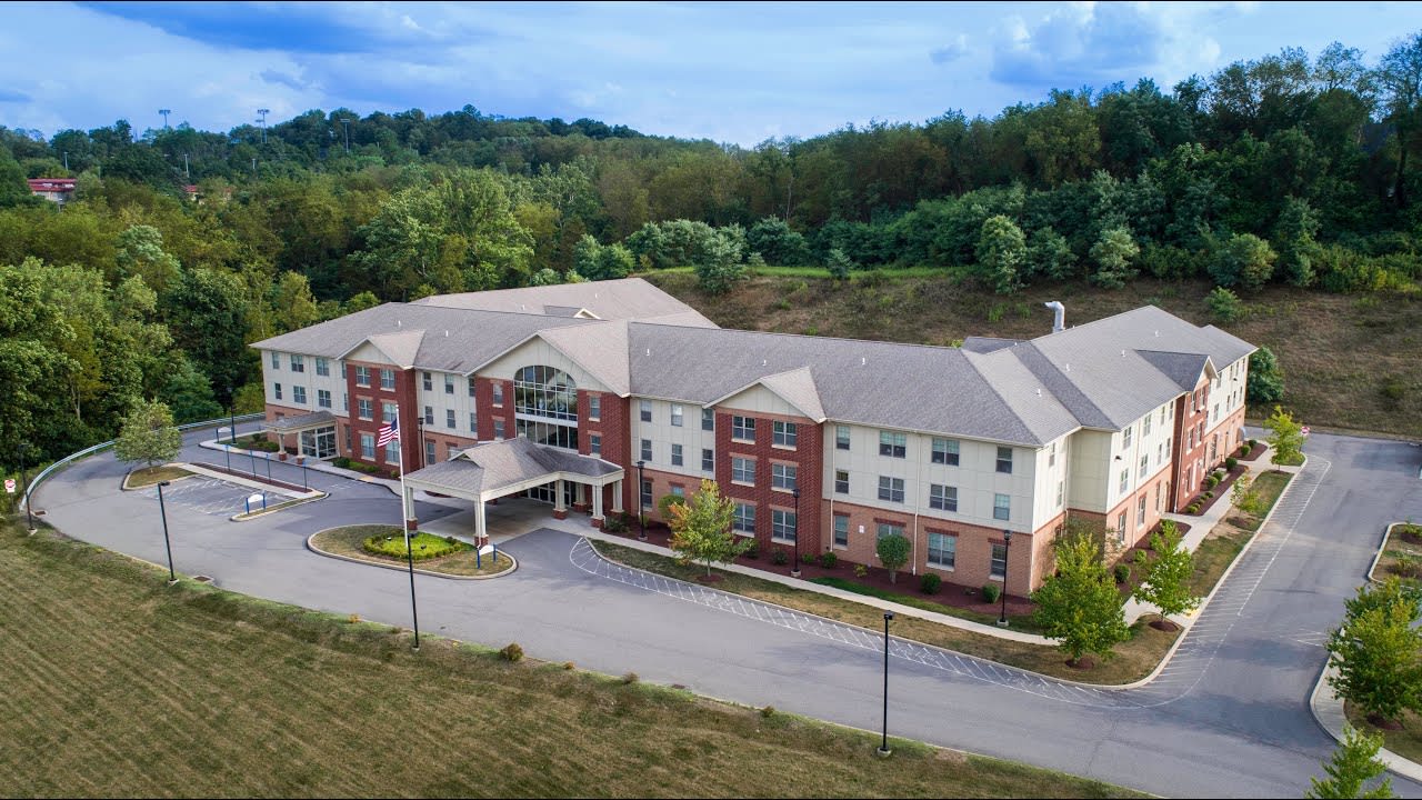 Paramount Senior Living of Peters Township community exterior