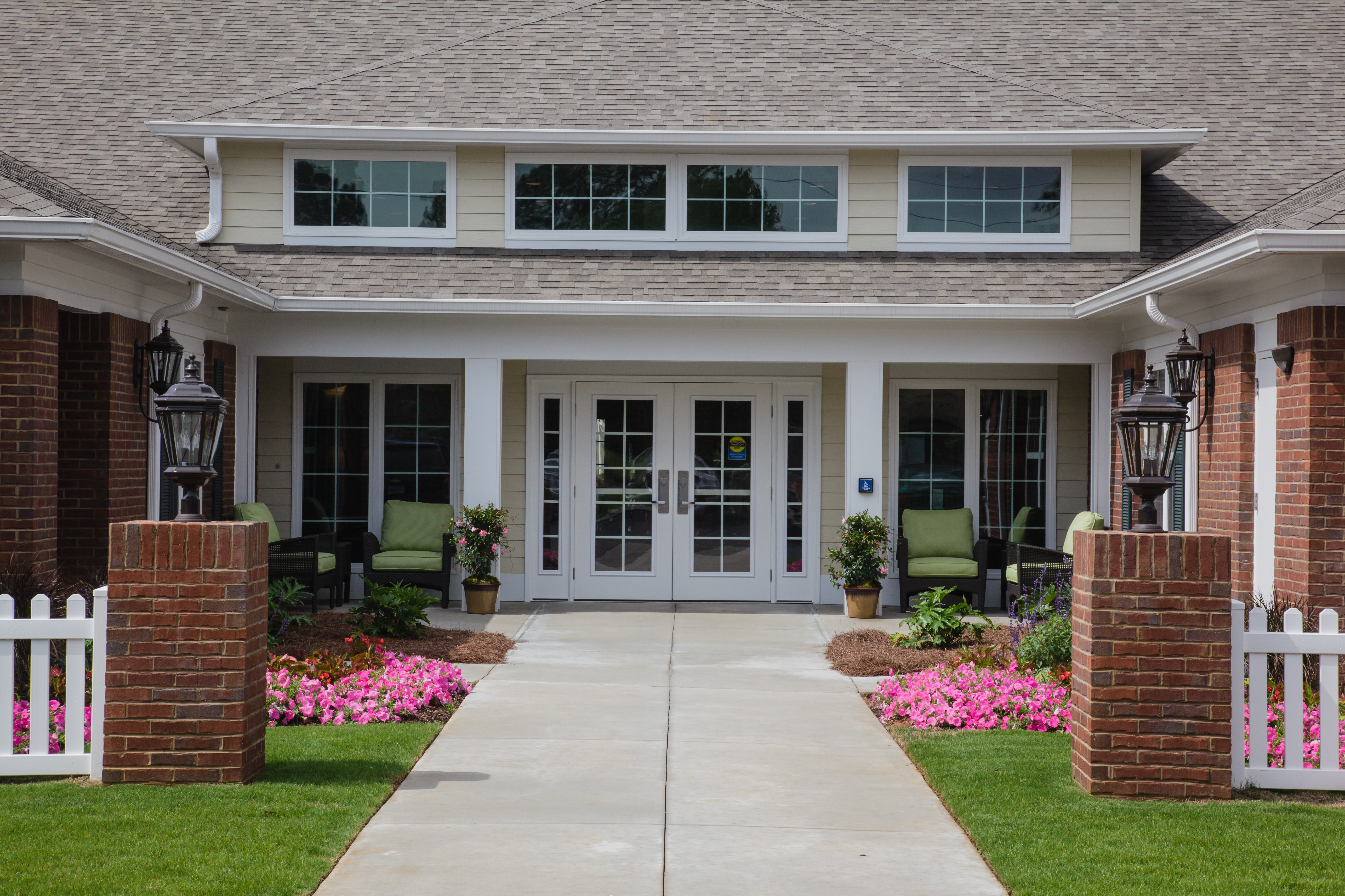 Country Place Senior Living of Greenville community exterior