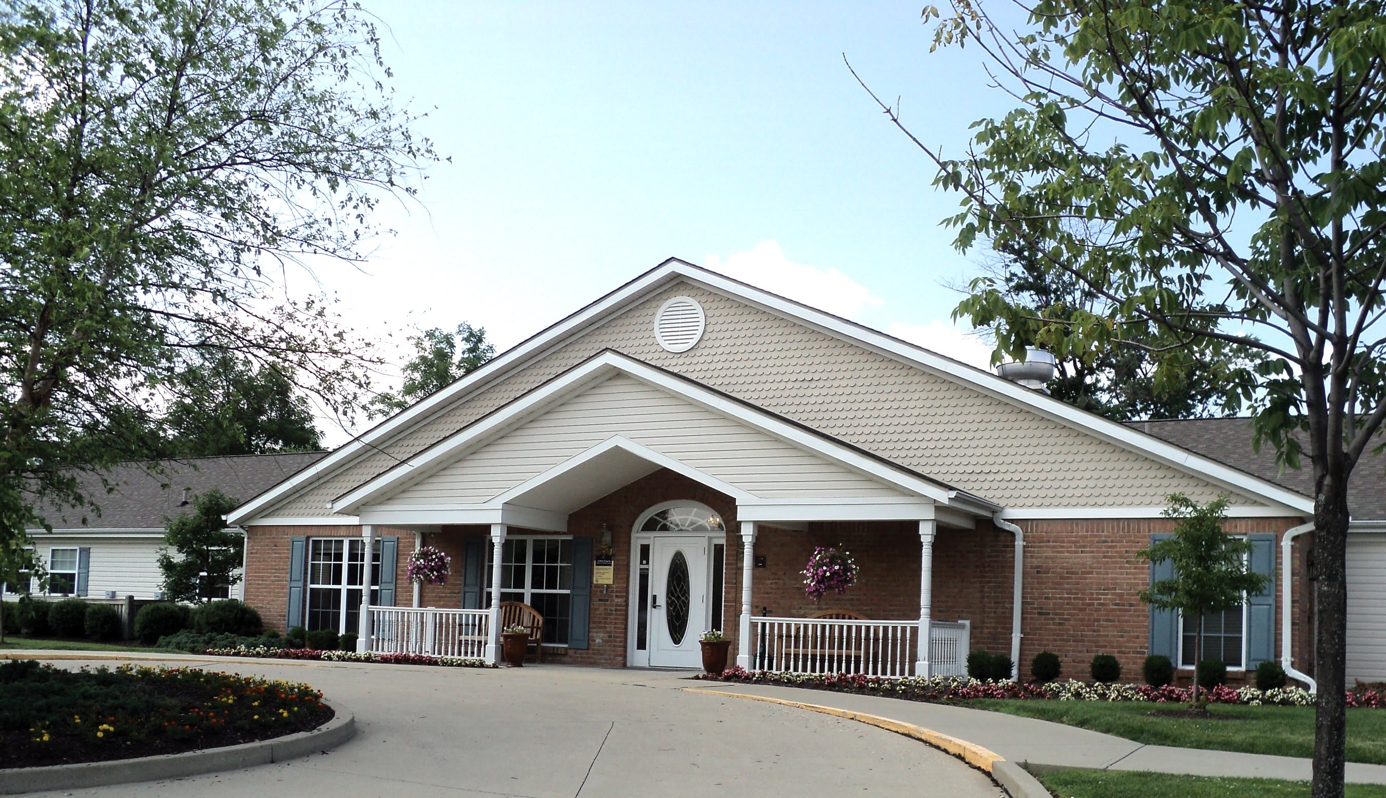 Arden Courts A ProMedica Memory Care Community in Kenwood community exterior