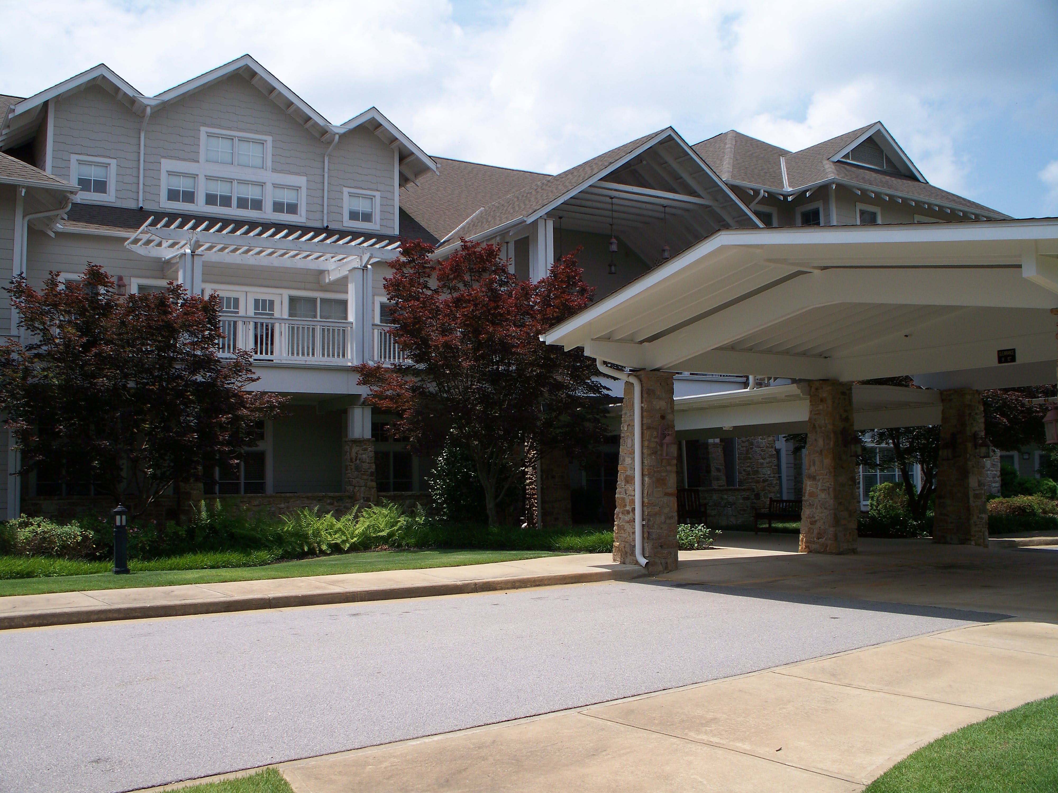 Vernon Woods Retirement Community community exterior