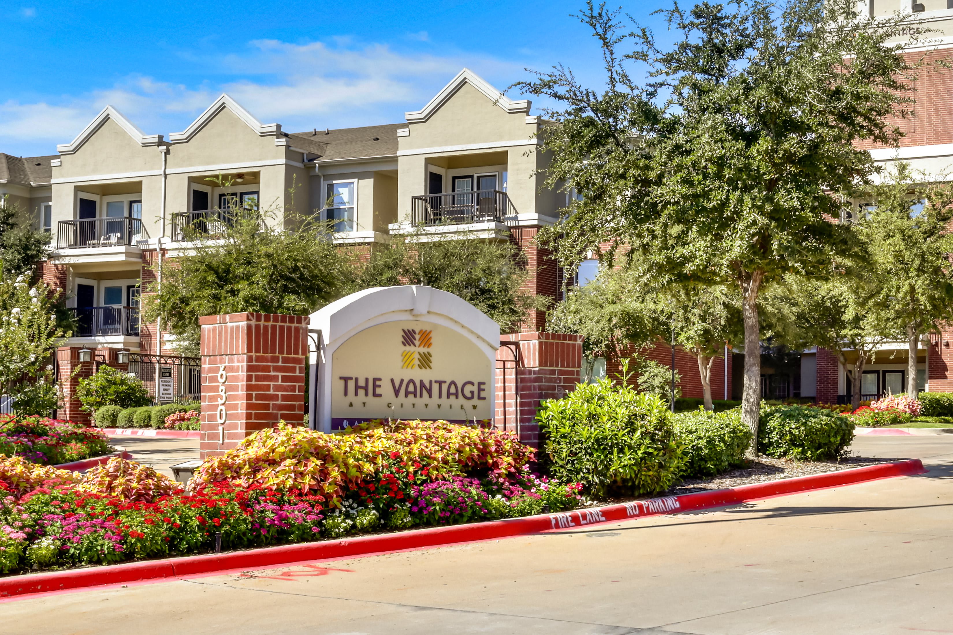 The Vantage at Cityview community exterior