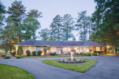 Photo of Chesapeake Manor