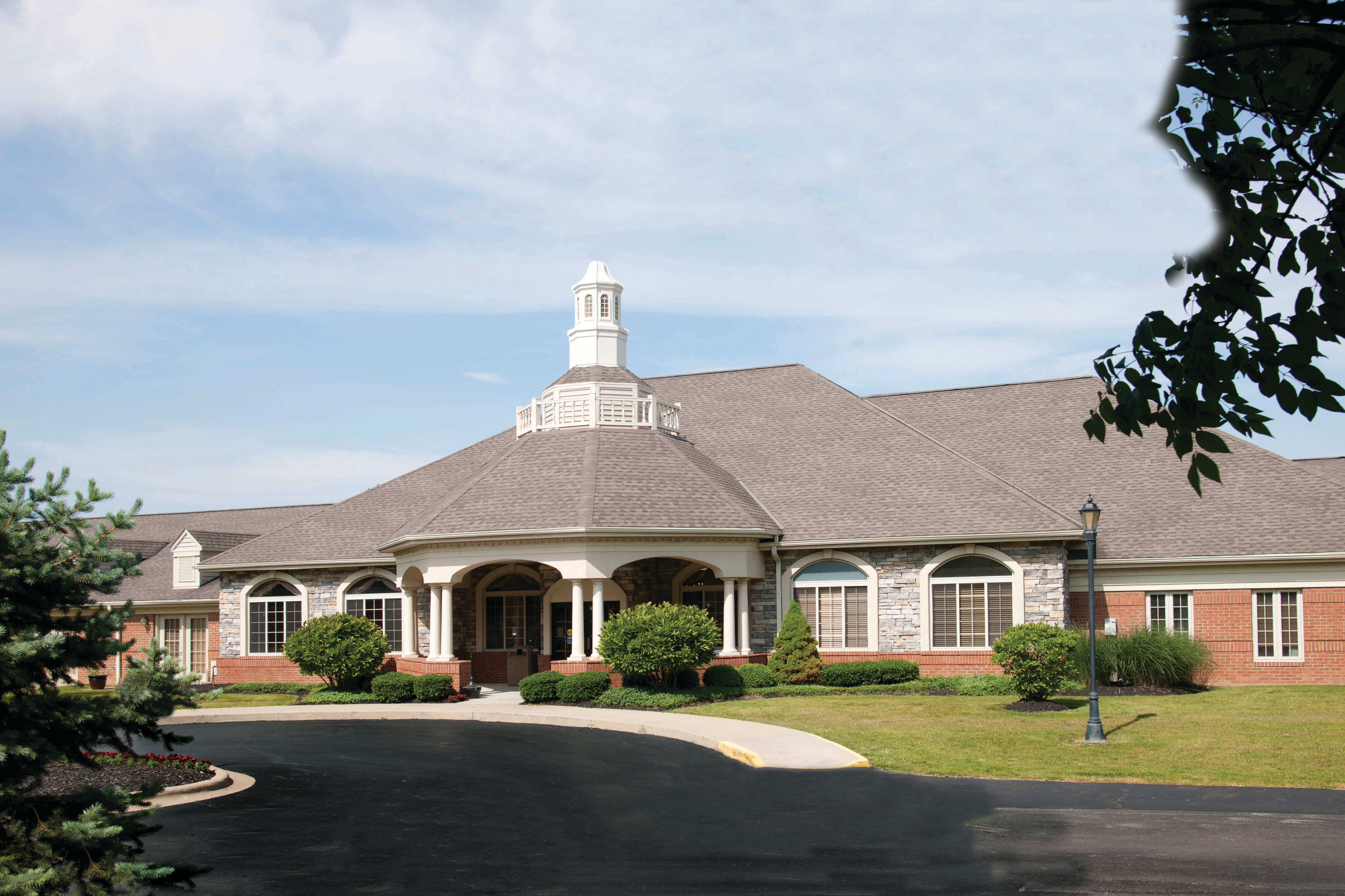 Gardens and Villas of Scioto outdoor common area