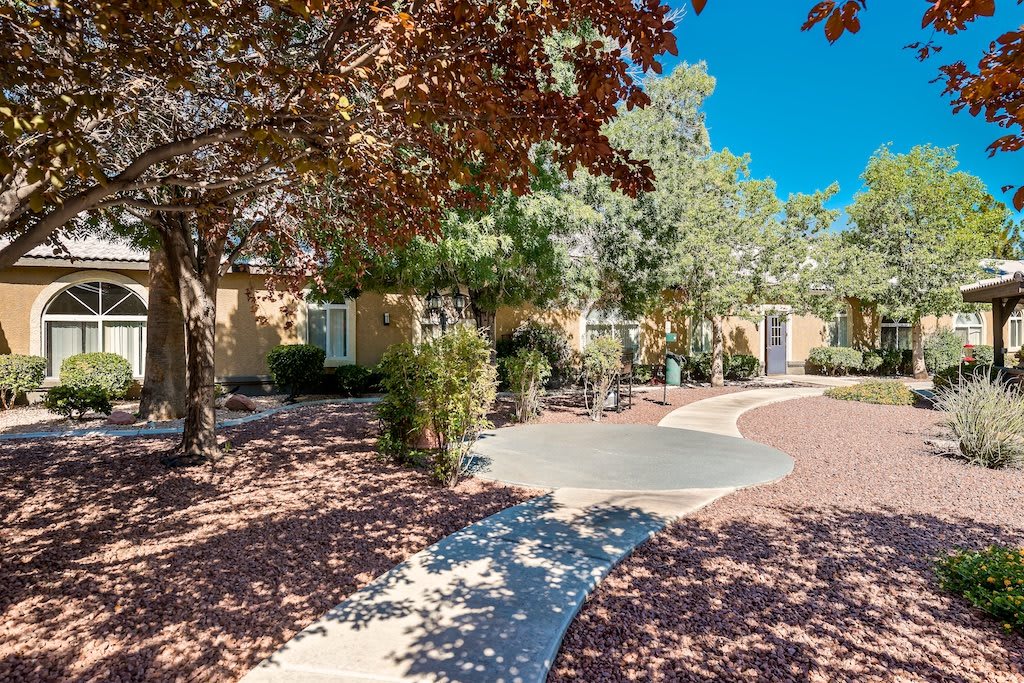 Villa Court Assisted Living outdoor common area