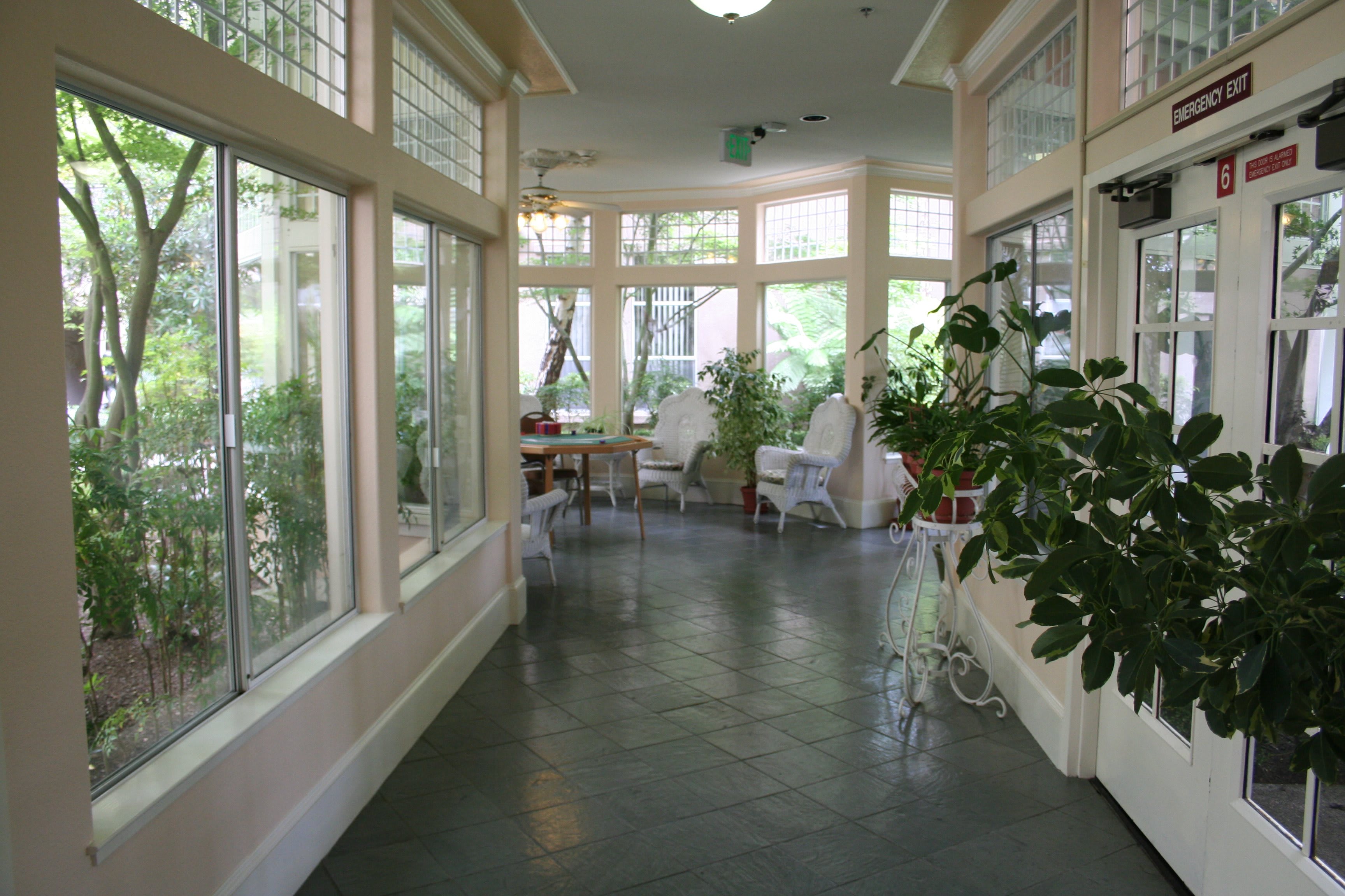 Sunshine Villa, A Merrill Gardens Community indoor common area