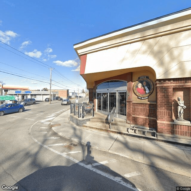 street view of Manoir McGill