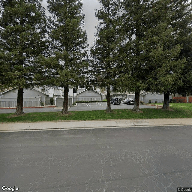 street view of Santa Paula Commons