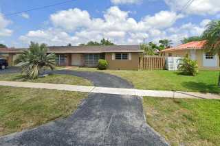 street view of Evelyn's Place