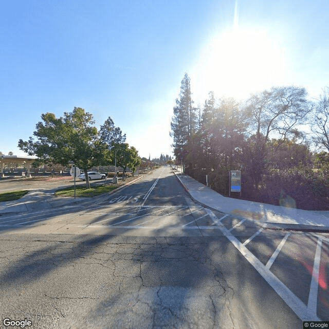 street view of Royal Gardens I