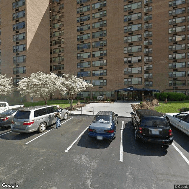 street view of Summit Towers