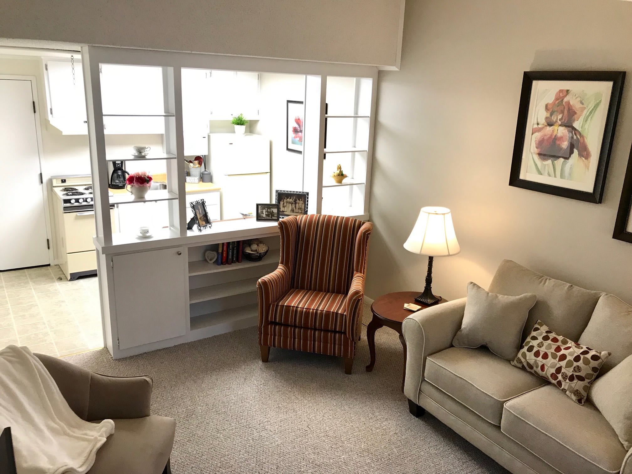 Pine Ridge of Hayes Senior Living in-unit seating area